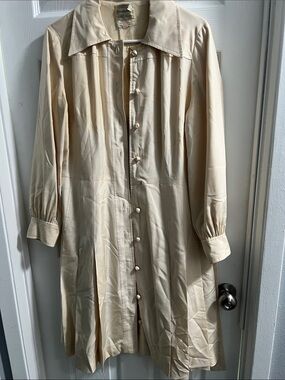 Women’s Cream Long Trench Coat with Button-Front